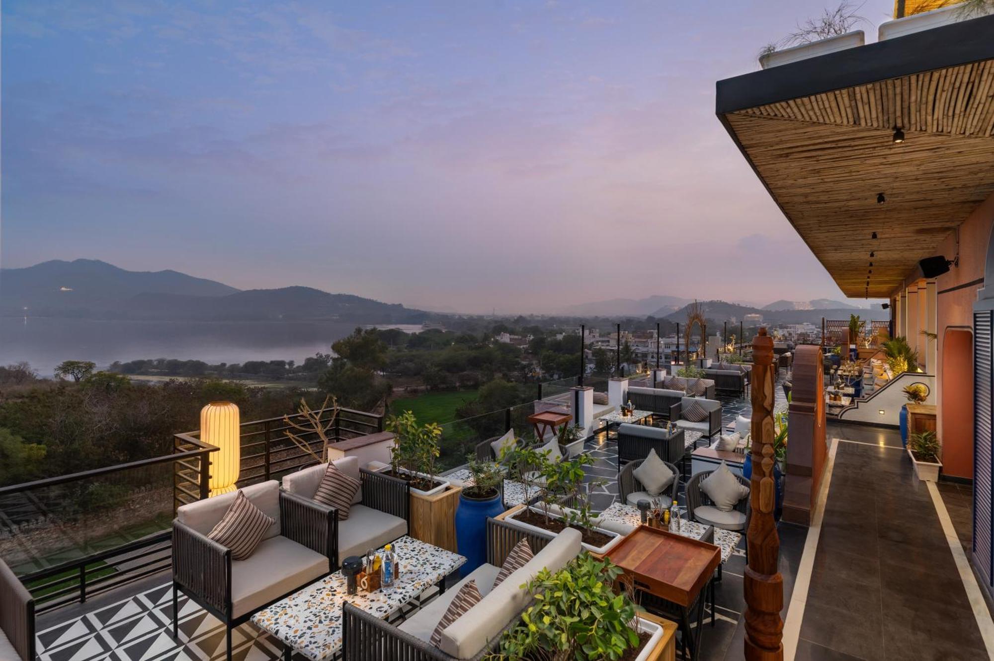 Casa Blanca Lakecity Udaipur Bagian luar foto